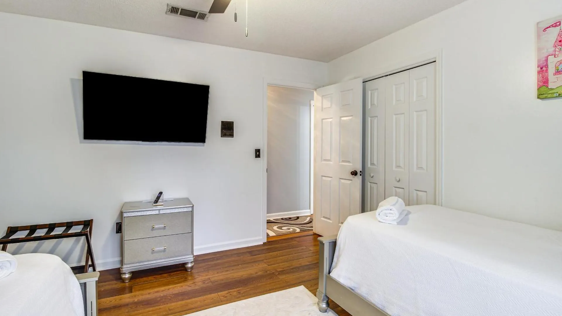 Beautiful Hinesville Retreat With Lanai And Pool! Holiday home